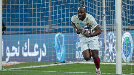 Yakou Meite scores for Damac v Al Najmah