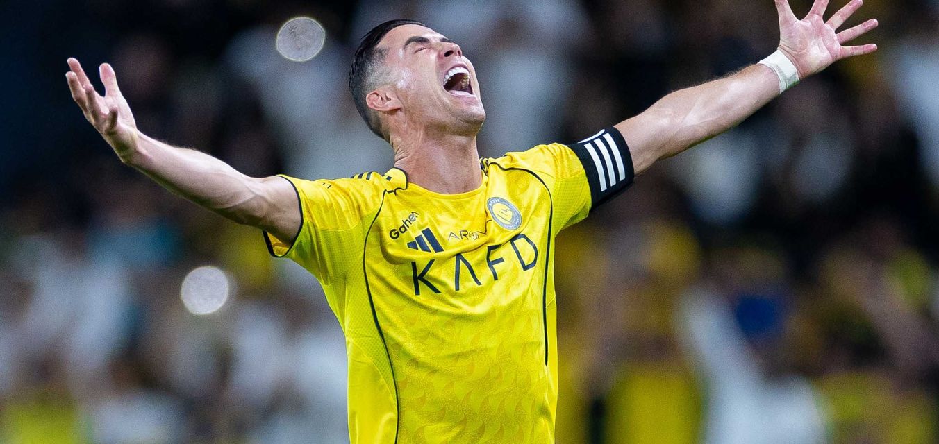 خلّد رونالدو مباراته الـ 100 في دوري روشن السعودي بهدفين للانتصار على النجمة بخمسة أهداف