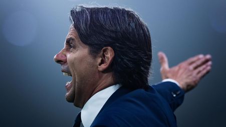 Al Hilal manager Simone Inzaghi v Al Taawoun