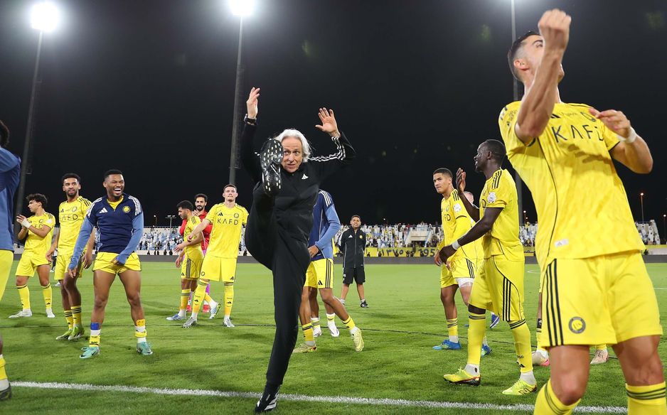 يقف جيسوس خلف أطول سلسلتين من الانتصار عبر تاريخ الدوري مع الهلال أولًا بـ 24 انتصارًا ثم النصر بـ 14 حتى الآن