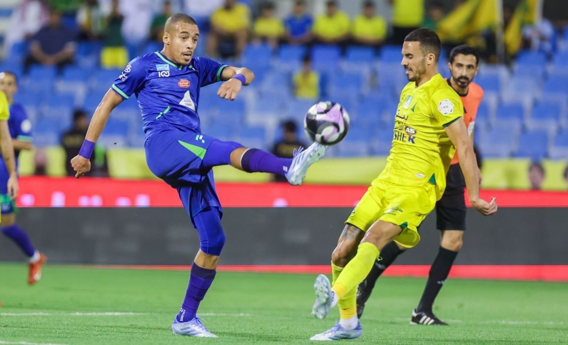 الجمعة ختام الجولة 29.. مواجهتان بحسابات معقدة ونقاط لا تُعوّض