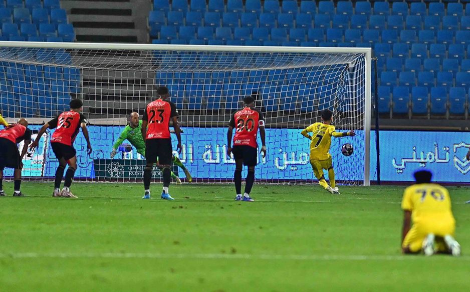 الحزم يكسب الرياض ذهابًا وإيابا بعدما فعلها سابقًا مع الخلود والأخدود