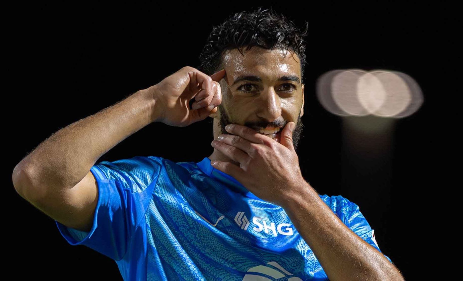 سعيد بن رحمة يحتفل بهدفه على الحزم