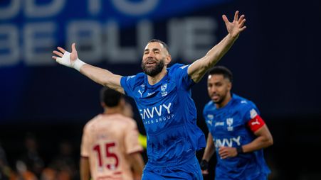 Karim Benzema scores for Al Hilal v Al Kholood