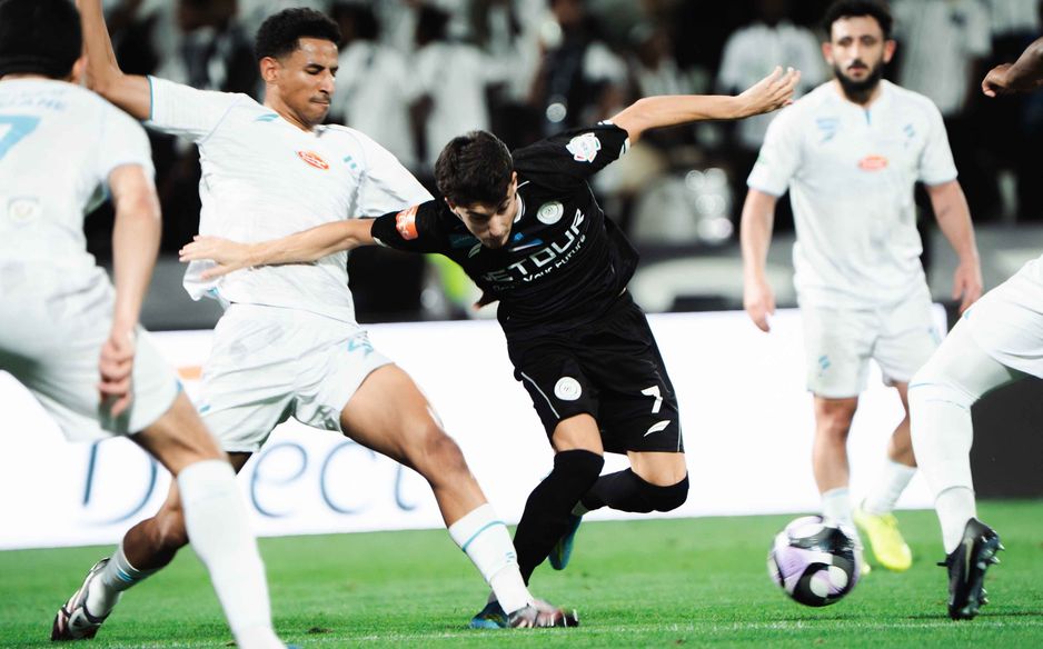 ابتعد الشباب والفتح عن الأخدود بفارق 16 نقطة ولا يزالا في متناول الخلود وضمك والرياض