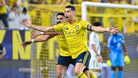 كريستيانو رونالدو يسجل هدفاً في مباراة النصر والأهلي