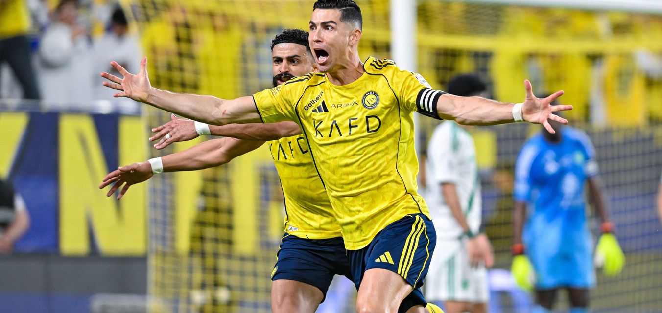 كريستيانو رونالدو يسجل هدفاً في مباراة النصر والأهلي