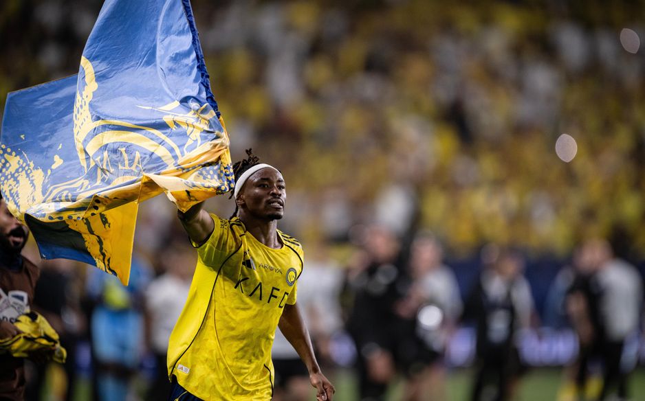 Al Nassr defender Mohamed Simakan celebrates his team's hugely important win v Al Ahli