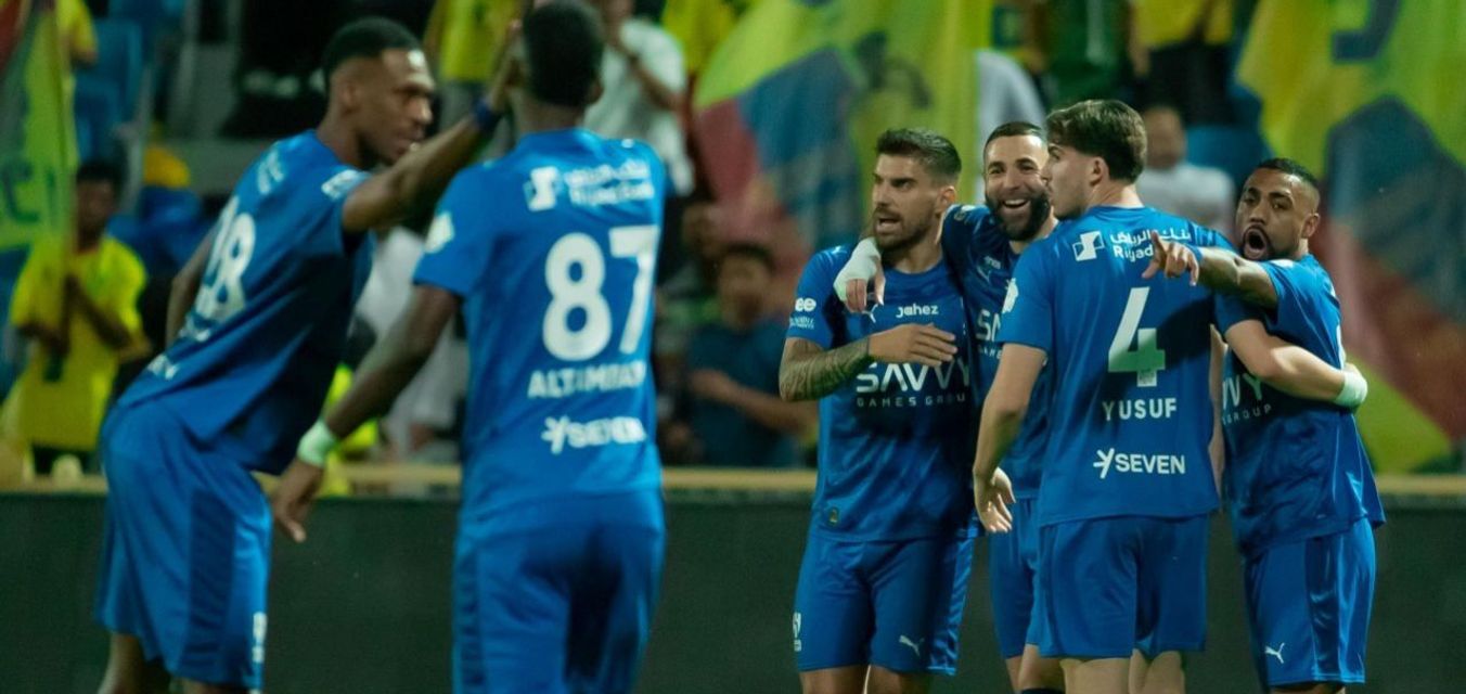 الهلال يضرب الحزم بثلاثية نظيفة ويواصل مطاردة الصدارة