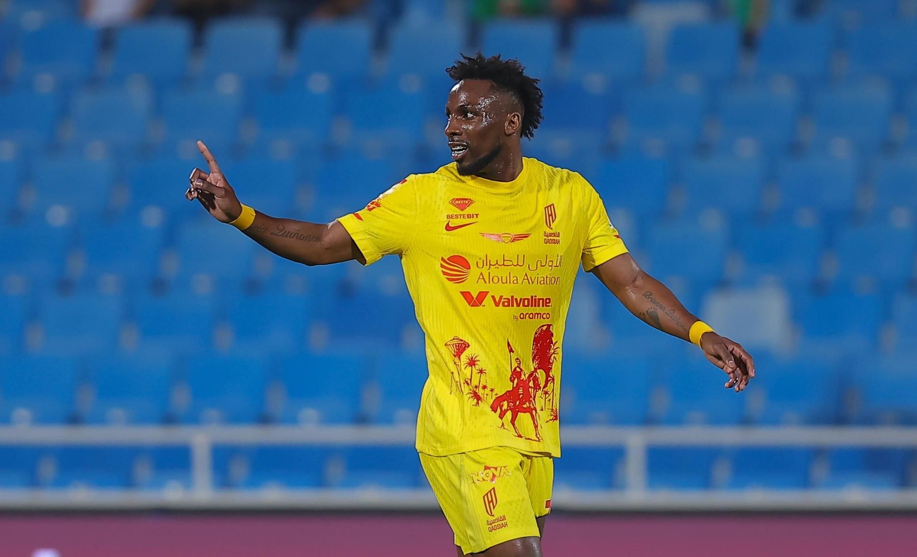 A Julian Quinones double at Al Riyadh moves the Al Qadsiah hotshot top of RSL scoring charts