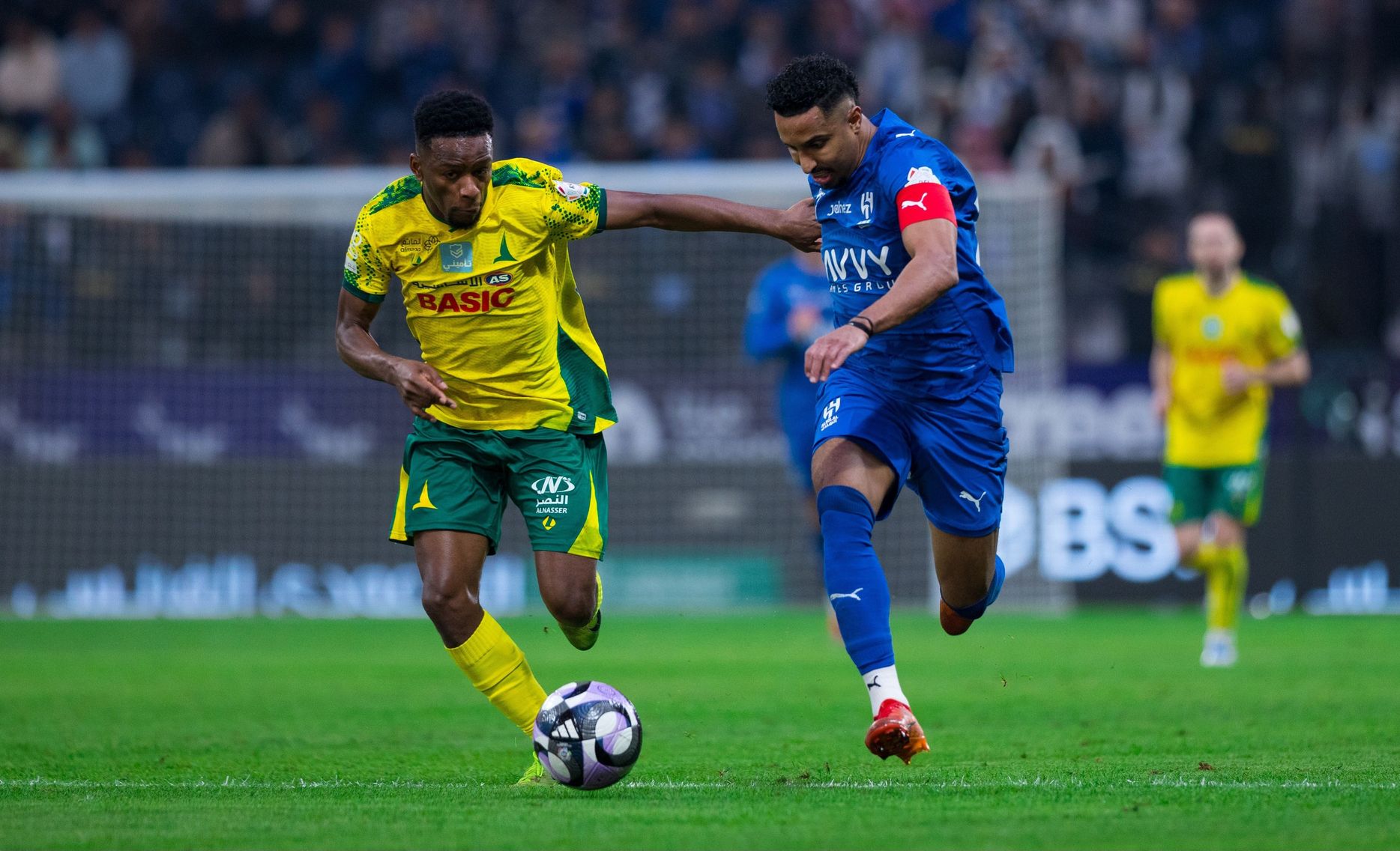 الهلال يواجه الخليج بهدف تقليص فارق الصدارة
