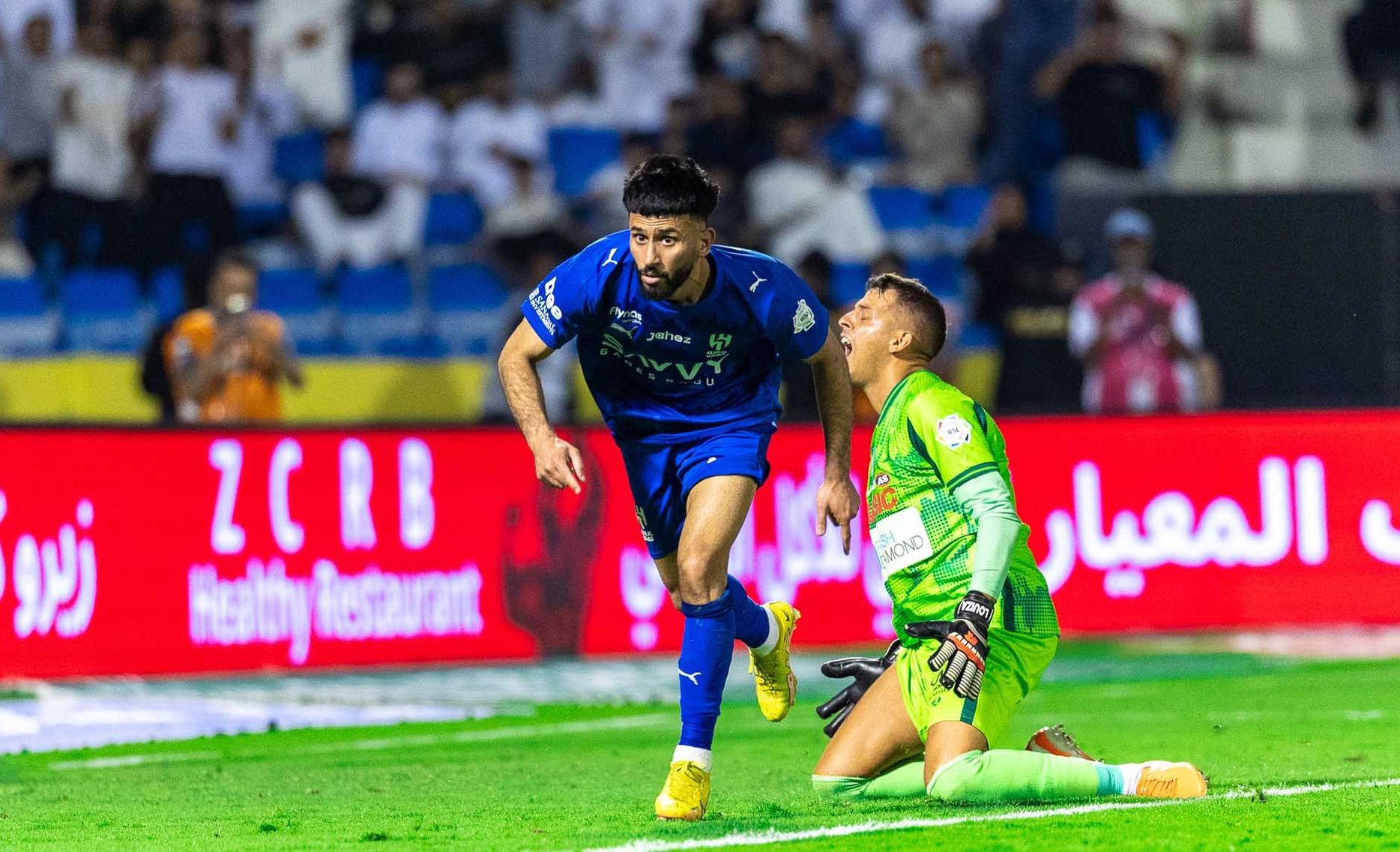 مندش يقود الهلال للانتصار في مباراة الخليج