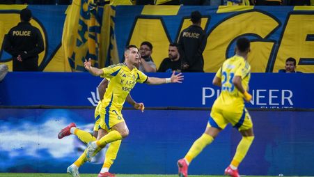 Cristiano Ronaldo scores for Al Nassr v Al Hilal in Capital Derby