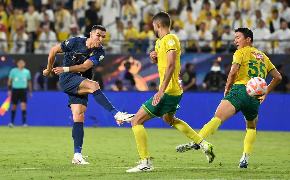 Cristiano Ronaldo with a sumptuous strike that sets Al Nassr on way to defeating Al Khaleej