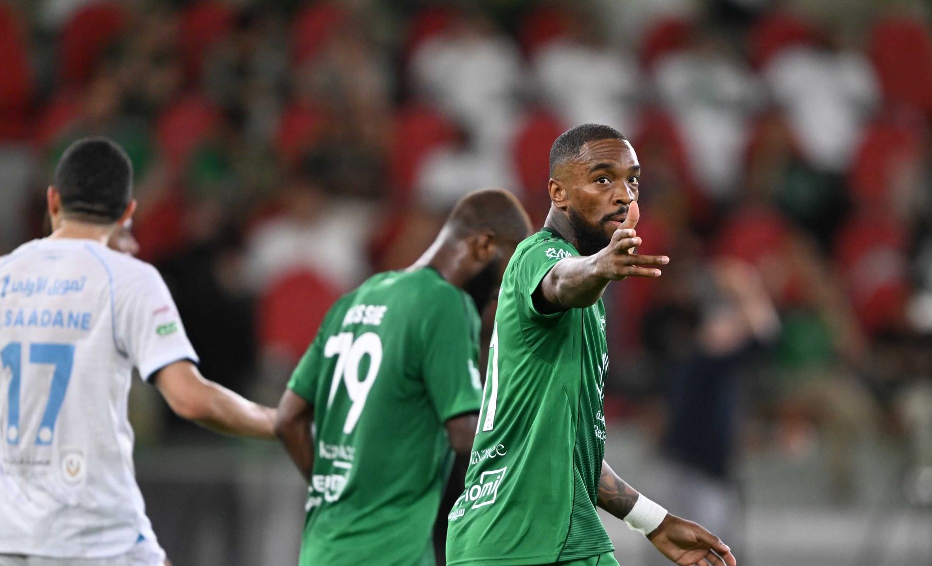 إيفان توني قريب من كسر حاجز رقمين قياسيين في دوري روشن السعودي