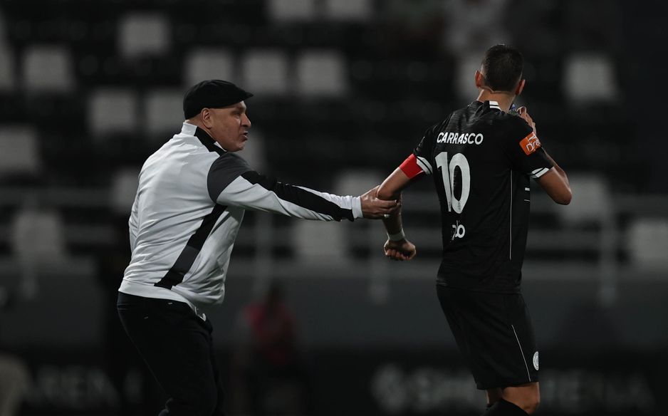 Al Shabab manager Noureddine Ben Zekri leans on Yannick Carrasco's experience