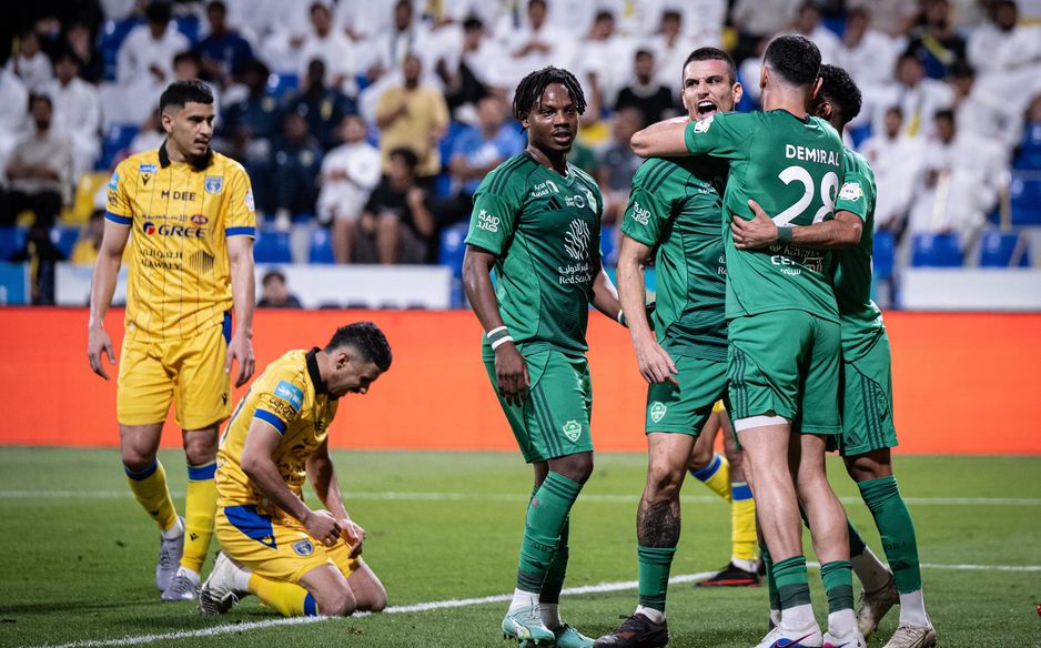 Roger Ibanez scores winner for Al Ahli at Al Taawoun