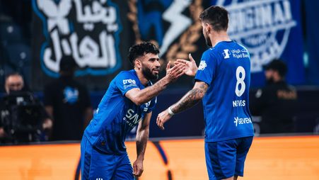 Sultan Mandash and Ruben Neves get goals for Al Hilal v NEOM SC
