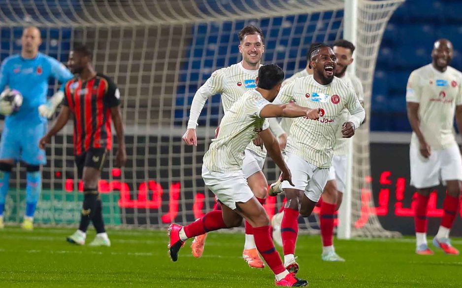 خسارة الرياض 3-0 في مارس جعل أفضلية المواجهات المباشرة من مصلحة ضمك