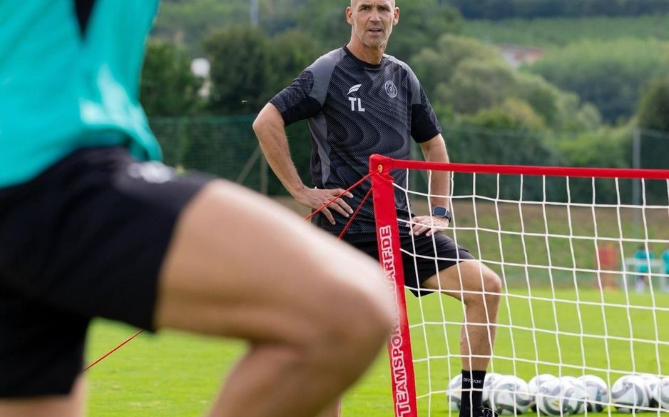 Thomas Letsch busy putting his new Al Shabab players through their paces in preseason
