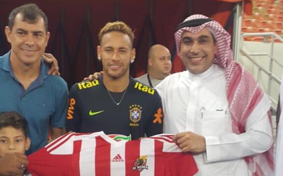 شارك كاريلي في احتفاء الوحدة بنجوم المنتخب البرازيلي ومنهم نيمار أثناء وجودهم في مدينة جدة للمشاركة في بطولة سوبر كلاسيكو خلال أكتوبر 2018