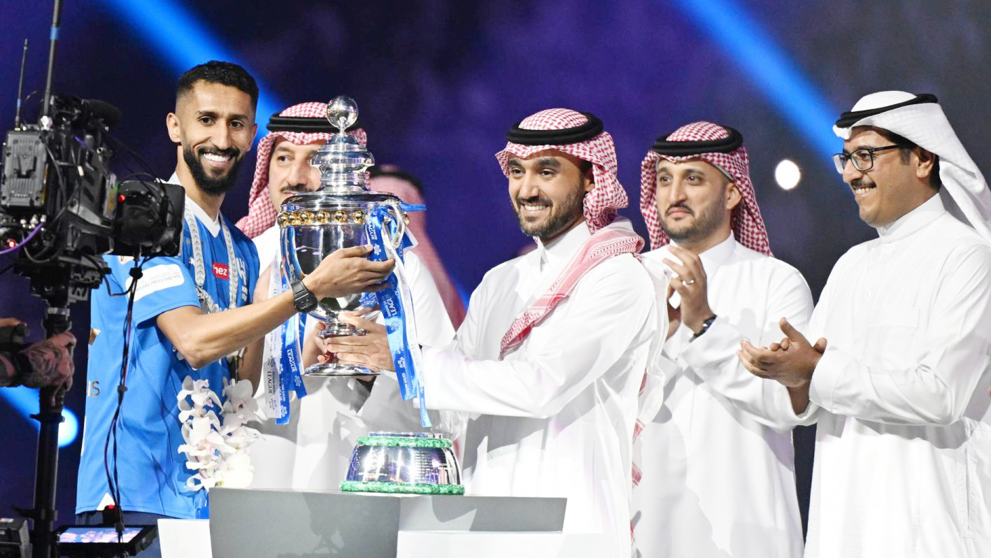 Der Sportminister krönt Al-Hilal mit dem Titel ... und Guinness ...