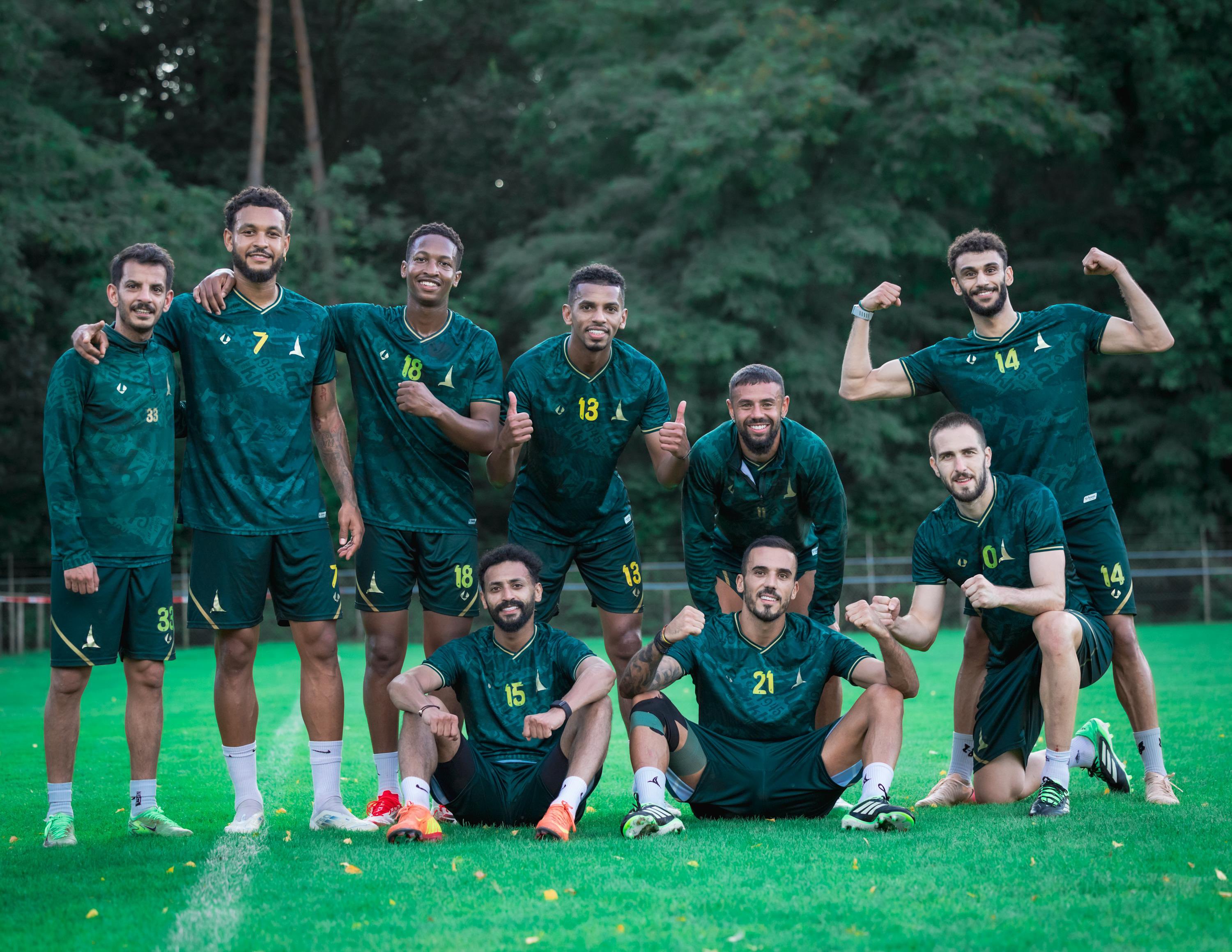 نادي الخليج يجدد تعاقده مع المدرب جورجيوس دونيس ويعزز صفوفه بصفقات جديدة استعدادًا للموسم الجديد