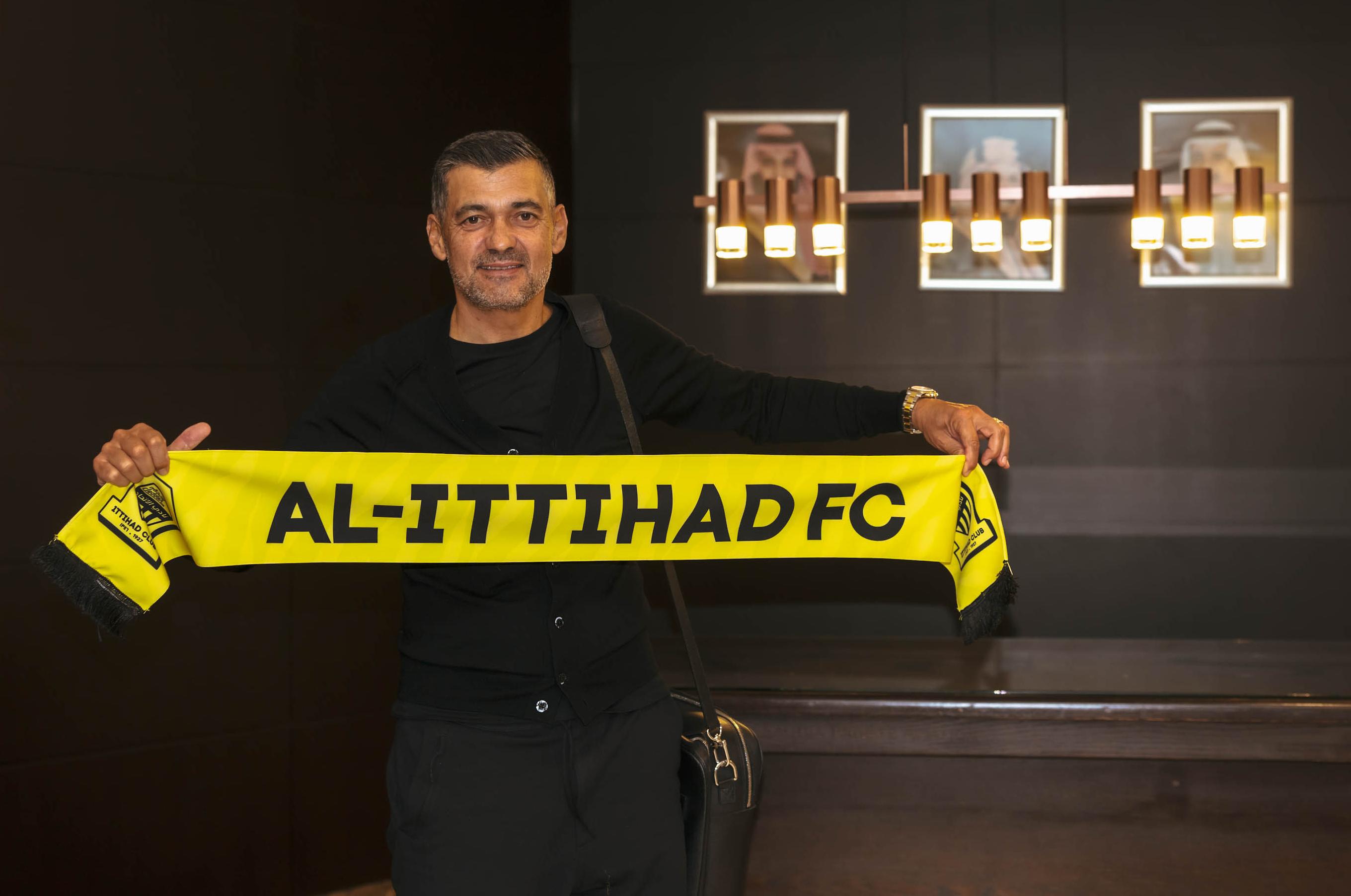 ‘Vine a construir paraíso con Ittihad’